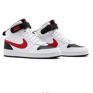 Nike Court Borough 2 - SZ 6Y - Women’s 7.5